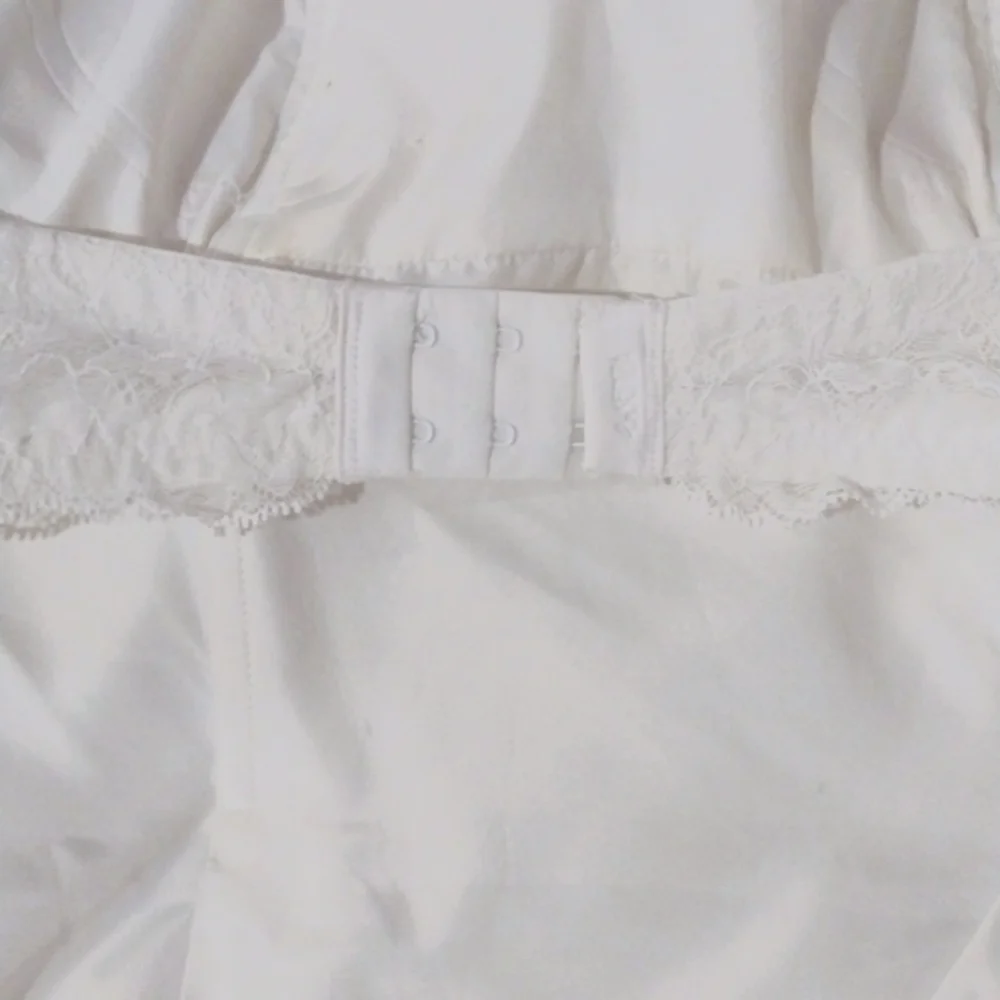 Wedding Dress - Picture 11 of 14